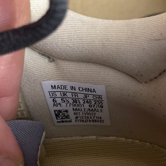 Yeezy 700 size 6 - Picture 6 of 6